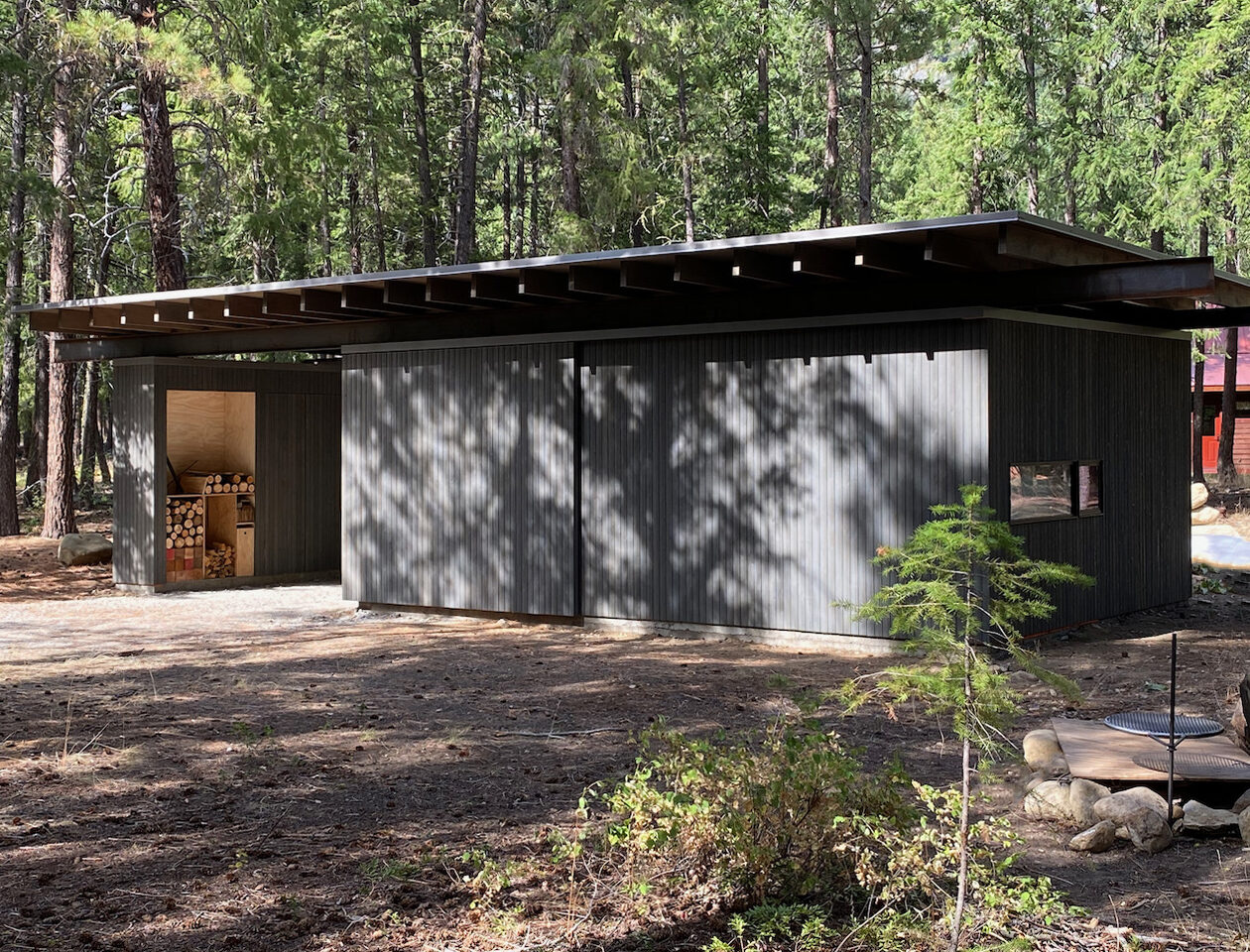 Hugg Hutt — residential architecture, Mazama, WA